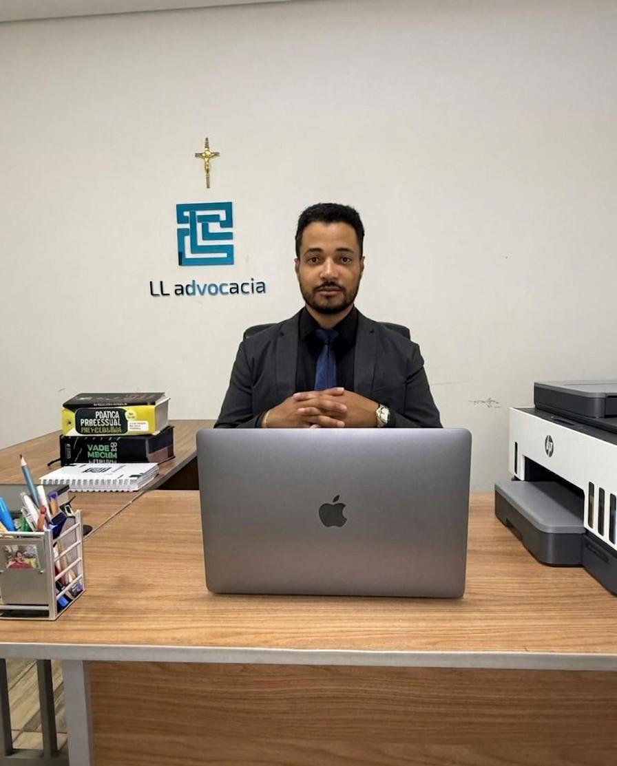 Dr. Leandro Henrique Lara em atendimento
